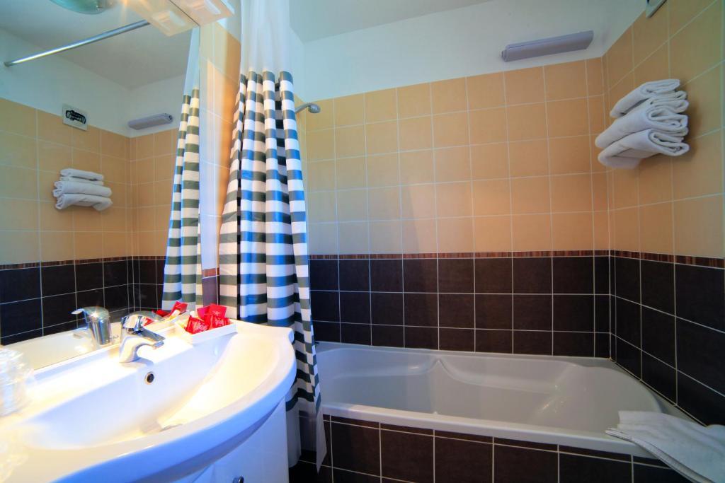 Residence Cote Sud Peypin Room photo